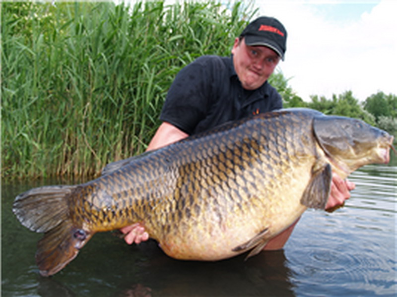 Norfolk Fishing Network 2004 - Nermincaro87lb3oz