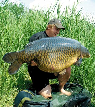 Norfolk Fishing Network 2004 - 2024 - World Record Common Carp 84lb 12oz